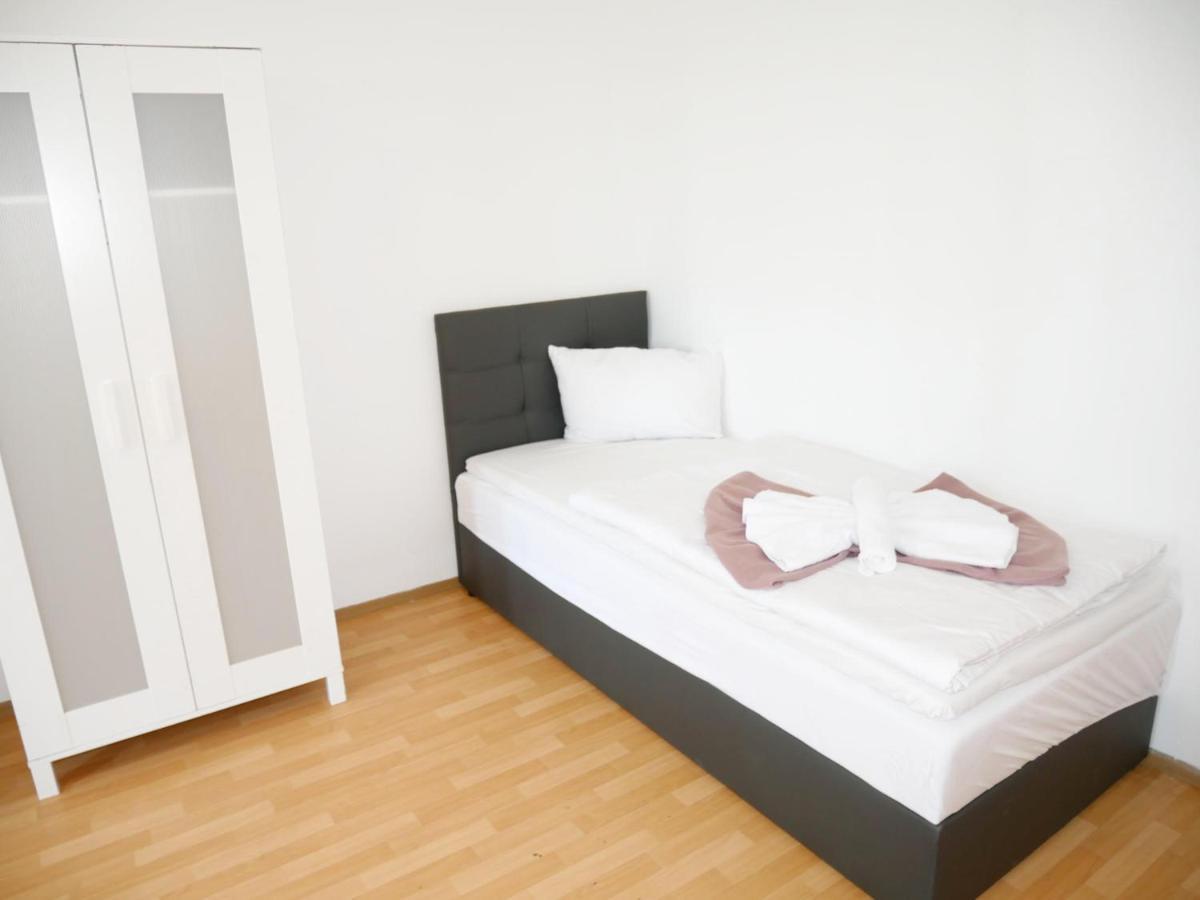 Sunnyhome Monteurwohnungen Und Apartments In Schwandorf Exterior photo